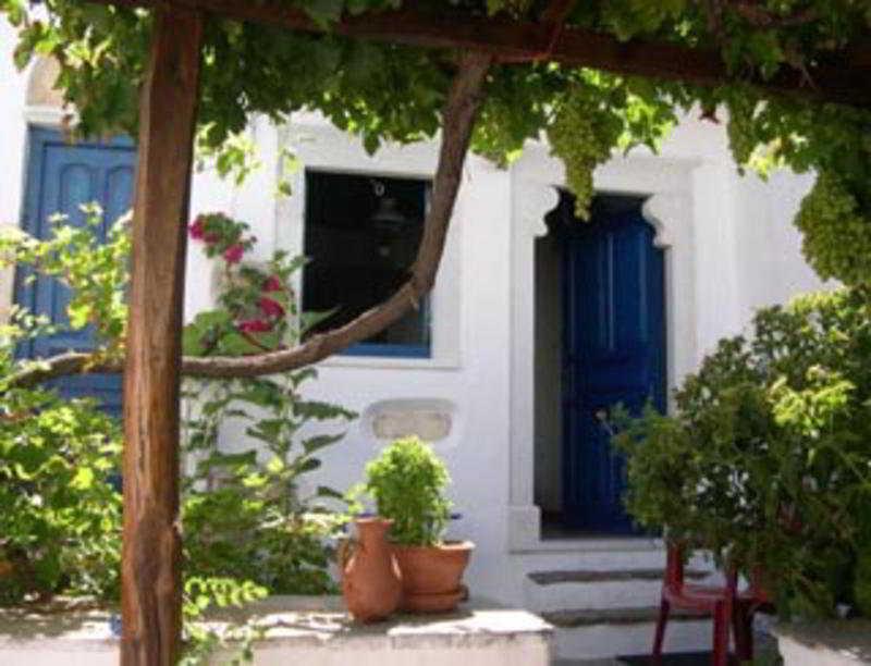 Venetiko Apartments Naxos City Εξωτερικό φωτογραφία